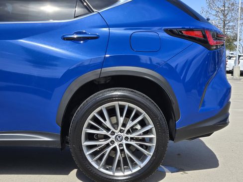 Certified 2025 Lexus NX 350 AWD w/ Accessory Package (2T) image 16