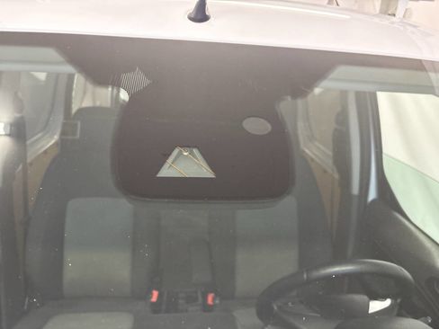 Used 2019 Ford Transit Connect XL image 16