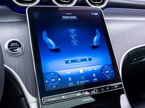 Used 2024 Mercedes-Benz GLC 300 4MATIC image 28