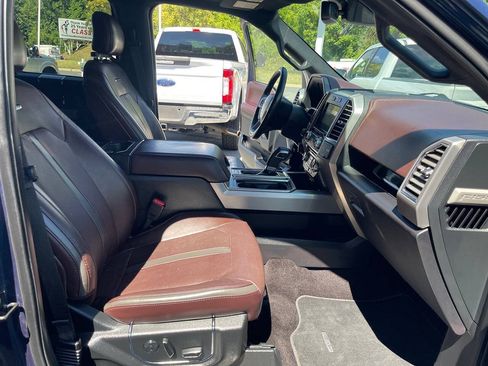 Used 2016 Ford F150 Platinum w/ Equipment Group 701A Luxury AWD/4WD image 34