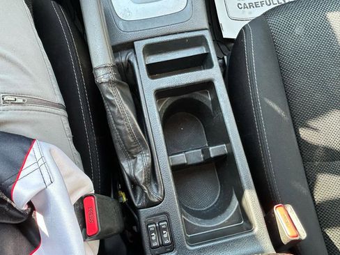 Used 2015 Subaru Crosstrek 2.0i Premium AWD/4WD image 26