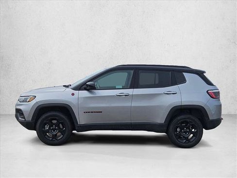 Used 2023 Jeep Compass Trailhawk AWD/4WD image 8