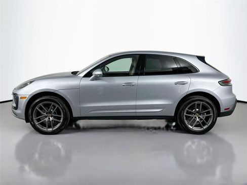 Certified 2025 Porsche Macan Turbo AWD/4WD image 2