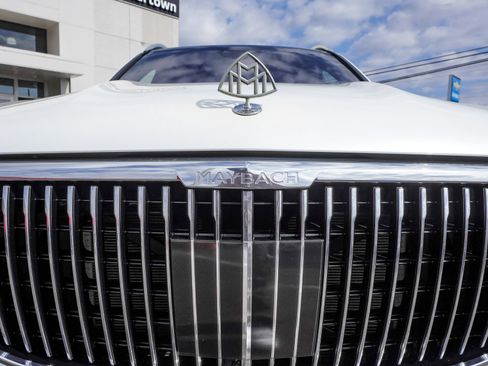 Used 2023 Mercedes-Benz Maybach GLS 600 4MATIC image 67