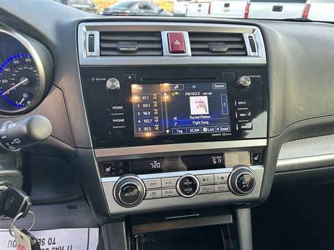 Used 2017 Subaru Outback 2.5i Premium image 28