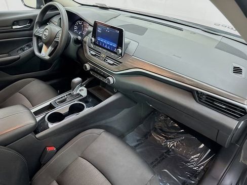 Used 2024 Nissan Altima 2.5 SV image 26