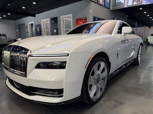 Used 2024 Rolls-Royce Spectre w/ Spectre Launch Package AWD/4WD image 2