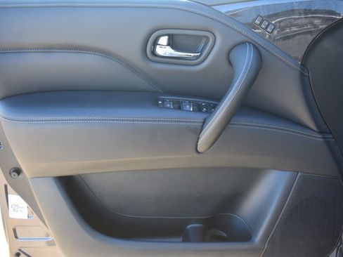 Used 2024 INFINITI QX80 Luxe image 12