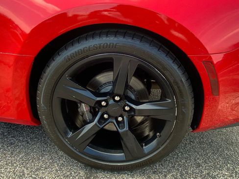 Used 2017 Chevrolet Camaro SS RWD image 28