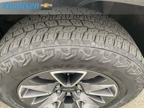 Used 2021 Chevrolet Tahoe Z71 image 10