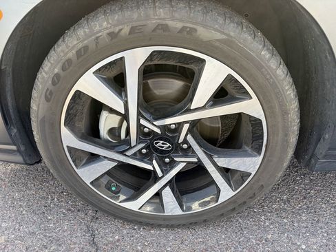 Used 2023 Hyundai Kona Limited AWD/4WD image 4