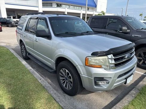 Used 2016 Ford Expedition XLT w/ Equipment Group 202A RWD image 1