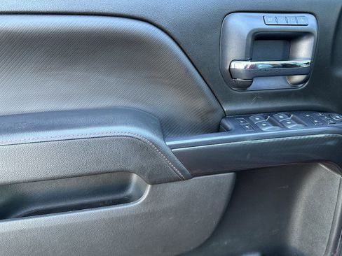 Used 2018 GMC Sierra 1500 SLT w/ All Terrain Package image 11