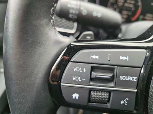 Used 2025 Honda Civic Sport image 32