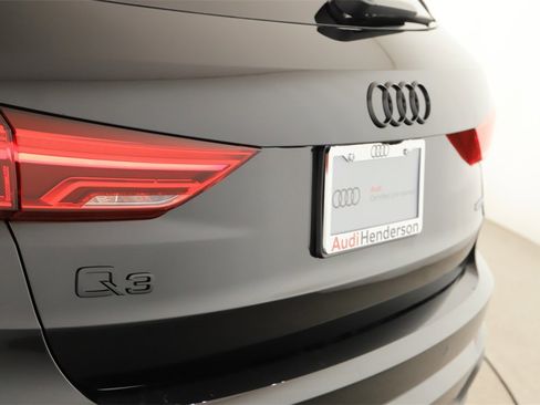 Certified 2024 Audi Q3 2.0T Premium Plus image 31