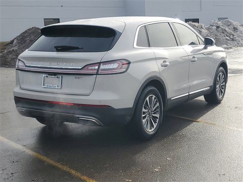Used 2019 Lincoln Nautilus Select image 7