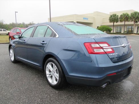 Used 2018 Ford Taurus SEL image 5