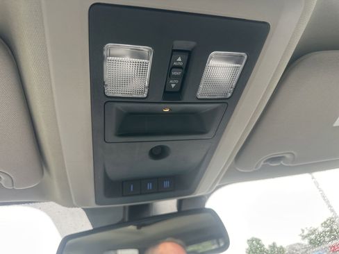 Used 2020 RAM 1500 Classic Warlock AWD/4WD image 40