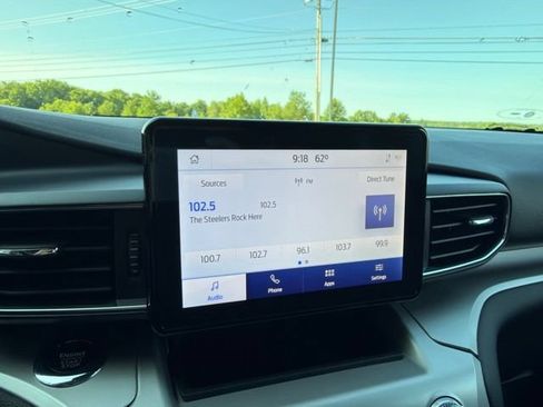 Used 2022 Ford Explorer XLT w/ Equipment Group 202A RWD image 13