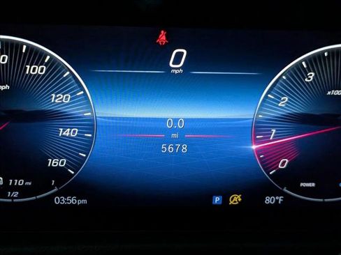 Used 2025 Mercedes-Benz GLB 250 image 10