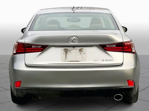 Used 2016 Lexus IS 300 AWD image 4