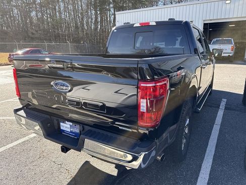 Used 2022 Ford F150 XLT w/ Equipment Group 302A High image 9