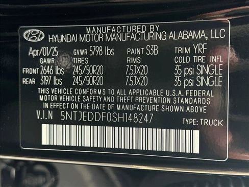 Certified 2025 Hyundai Santa Cruz Limited image 18