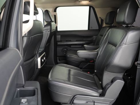 Used 2023 Ford Expedition Max XLT image 14