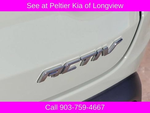 Used 2025 Chevrolet Trax ACTIV w/ Sunroof Package FWD image 8