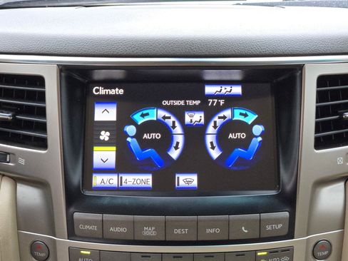 Used 2014 Lexus LX 570 4WD image 17