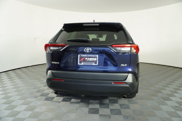 Used 2021 Toyota RAV4 XLE Premium FWD image 6