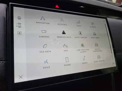 New 2025 Land Rover Discovery Sport Dynamic SE image 31