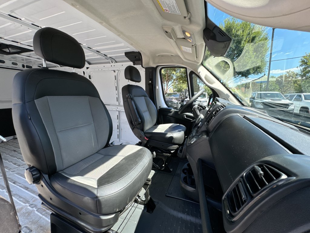 Used 2025 RAM ProMaster 2500 w/ Convenience Group FWD image 24