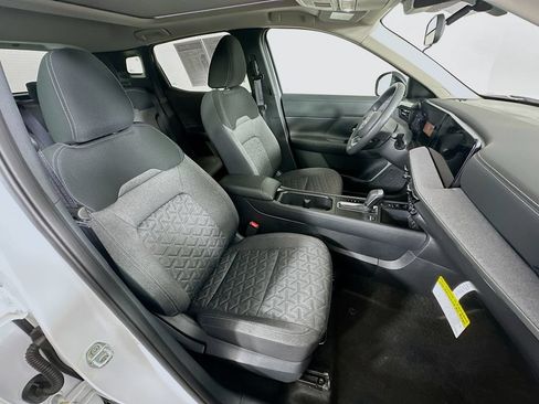 Certified 2026 Nissan Kicks SV w/ SV Premium Package AWD/4WD image 36