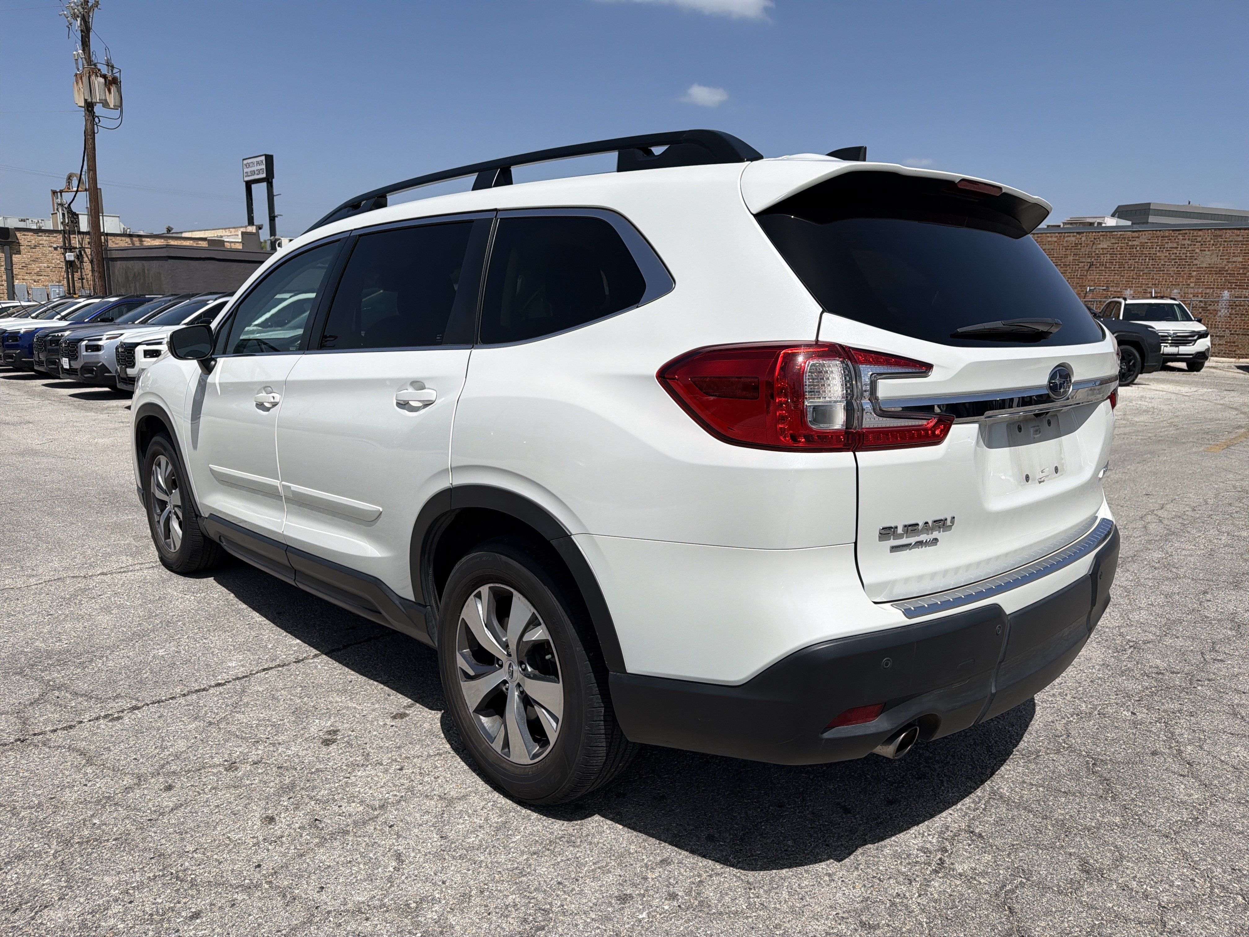 Used 2023 Subaru Ascent Premium w/ Convenience Package AWD/4WD image 5