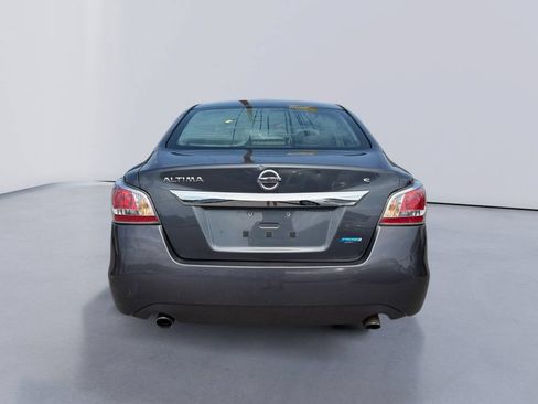 Used 2013 Nissan Altima 2.5 S FWD image 4