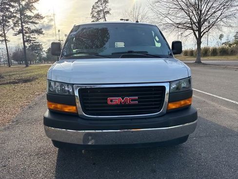 Used 2024 GMC Savana 2500 w/ Driver Convenience Package image 8