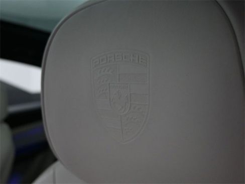 Used 2022 Porsche Cayenne S image 22