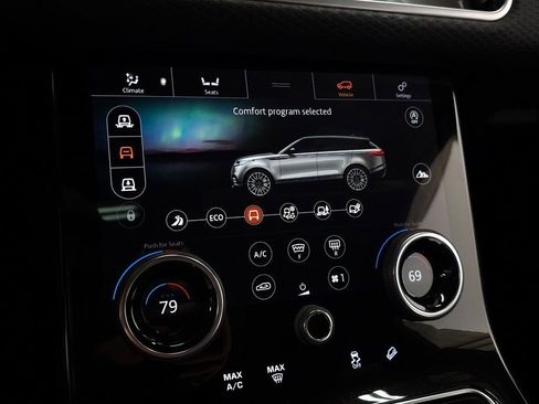 Used 2018 Land Rover Range Rover Velar R-Dynamic SE image 30