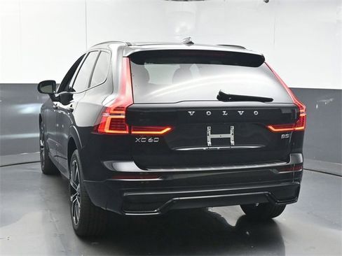 Used 2025 Volvo XC60 B5 Plus w/ Protection Package Premier image 6