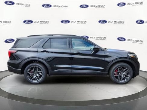 New 2026 Ford Explorer ST-Line w/ ST-Line Street Pack AWD/4WD image 6
