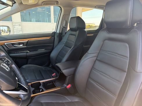 Used 2020 Honda CR-V Touring image 10
