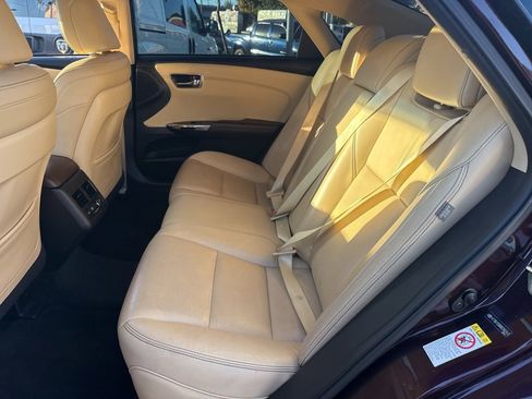 Used 2017 Toyota Avalon Limited image 14