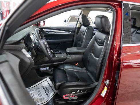 Used 2017 Cadillac XT5 Luxury image 16