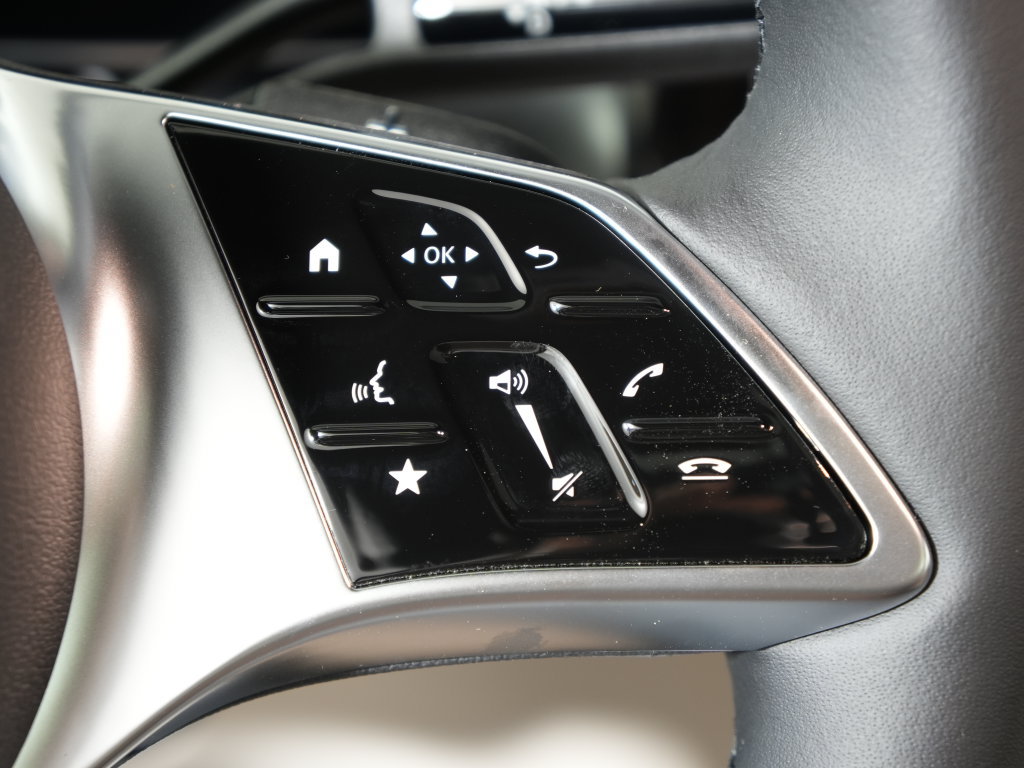 Certified 2026 Mercedes-Benz GLC 300 4MATIC image 18