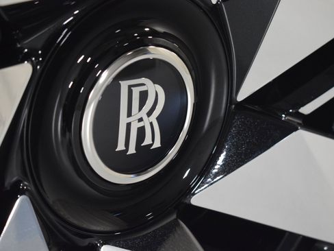 New 2026 Rolls-Royce Cullinan image 18