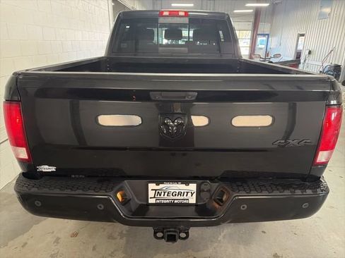 Used 2016 RAM 2500 Big Horn w/ Black Appearance Group AWD/4WD image 7