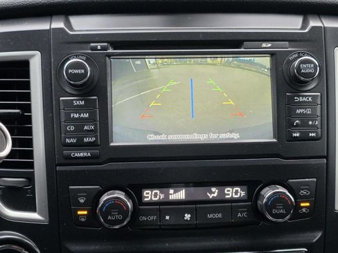 Used 2018 Nissan Titan SL w/ Midnight Edition image 59