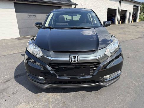 Used 2018 Honda HR-V EX image 7