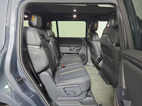 Used 2023 Rivian R1S Adventure AWD/4WD image 23